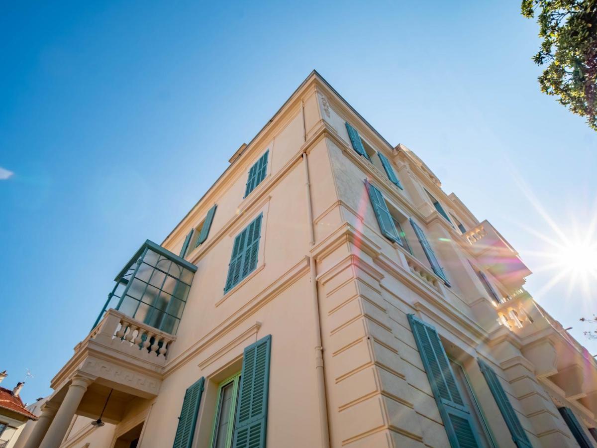 Banana'S Camp Hostel Cannes Luaran gambar