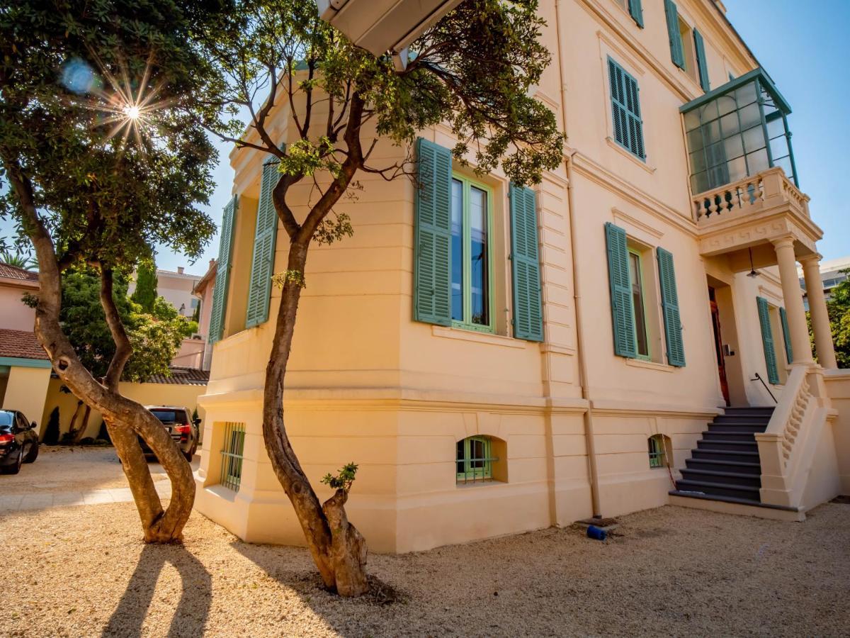 Banana'S Camp Hostel Cannes Luaran gambar