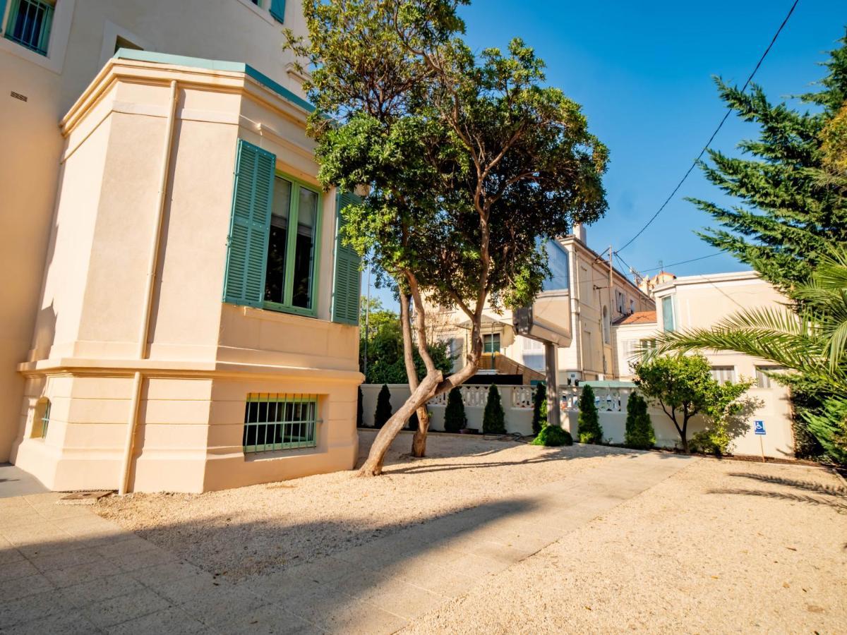 Banana'S Camp Hostel Cannes Luaran gambar