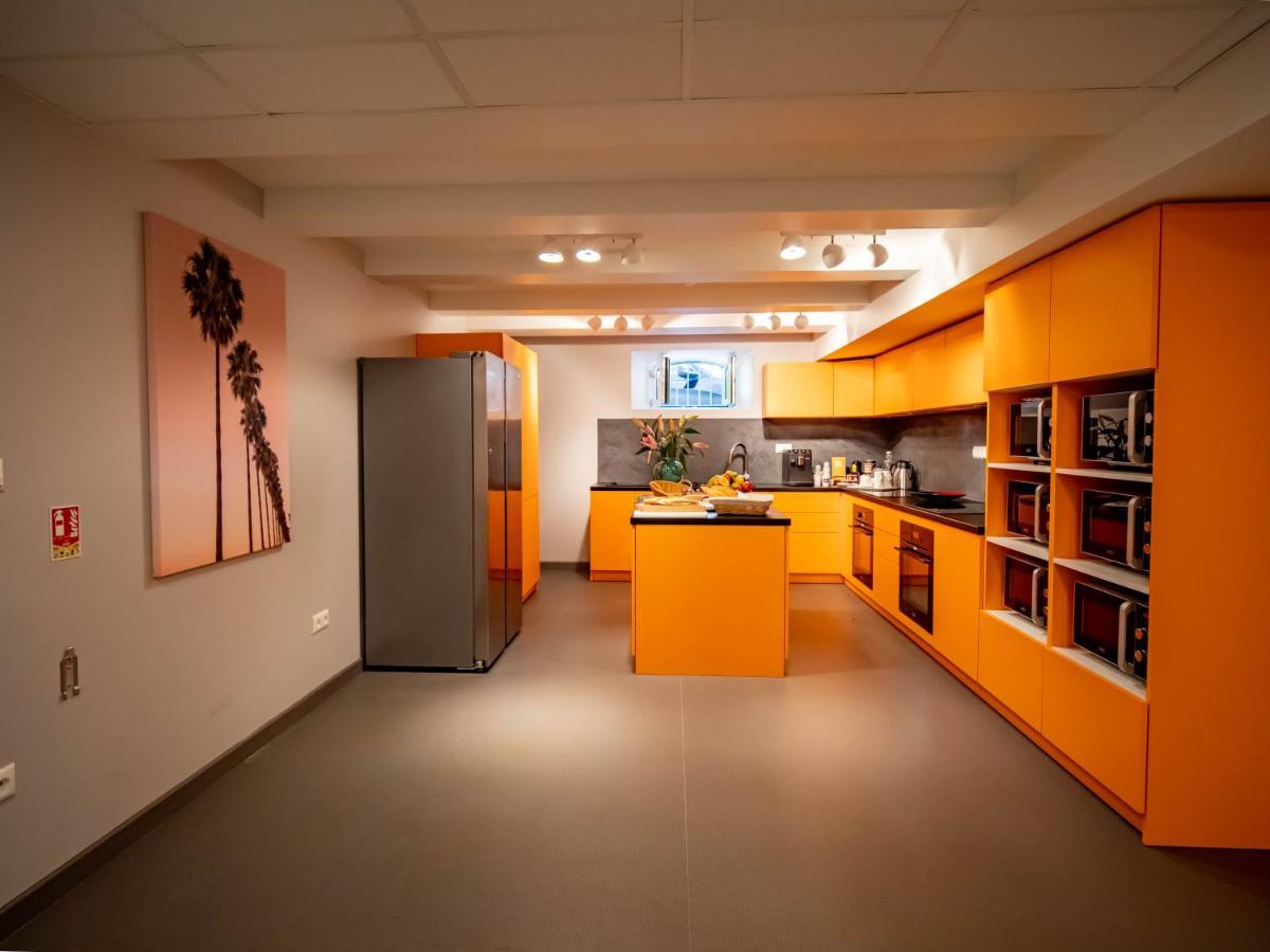 Banana'S Camp Hostel Cannes Luaran gambar