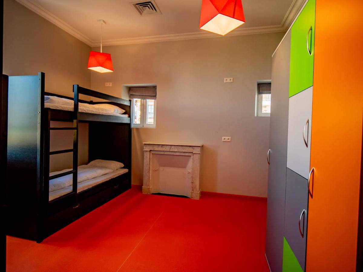 Banana'S Camp Hostel Cannes Luaran gambar