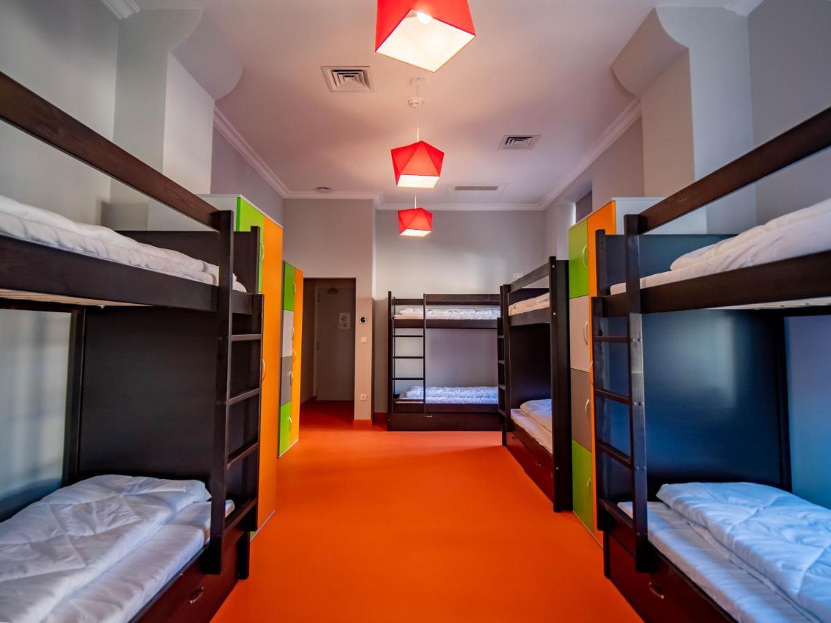 Banana'S Camp Hostel Cannes Luaran gambar