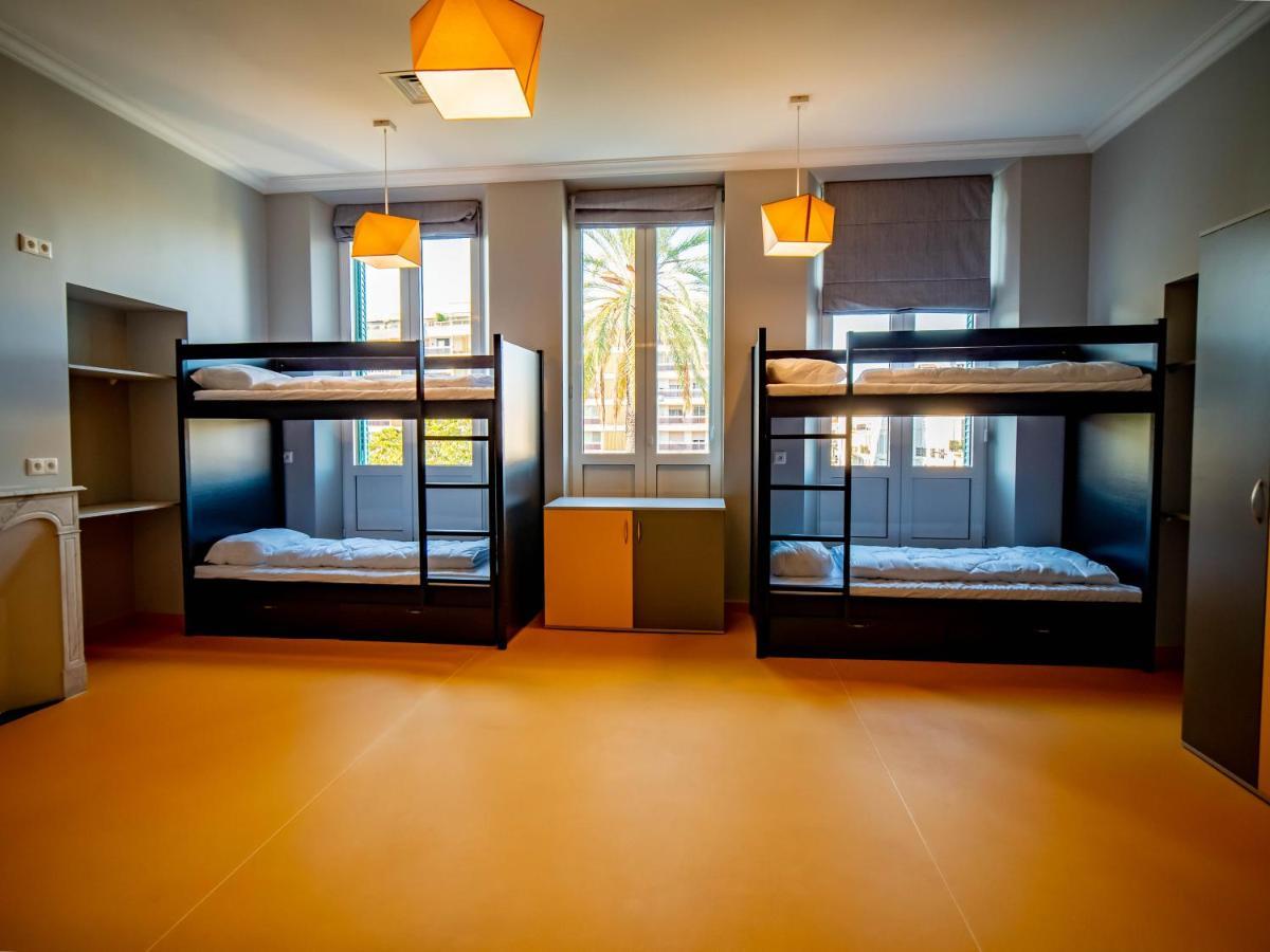 Banana'S Camp Hostel Cannes Luaran gambar