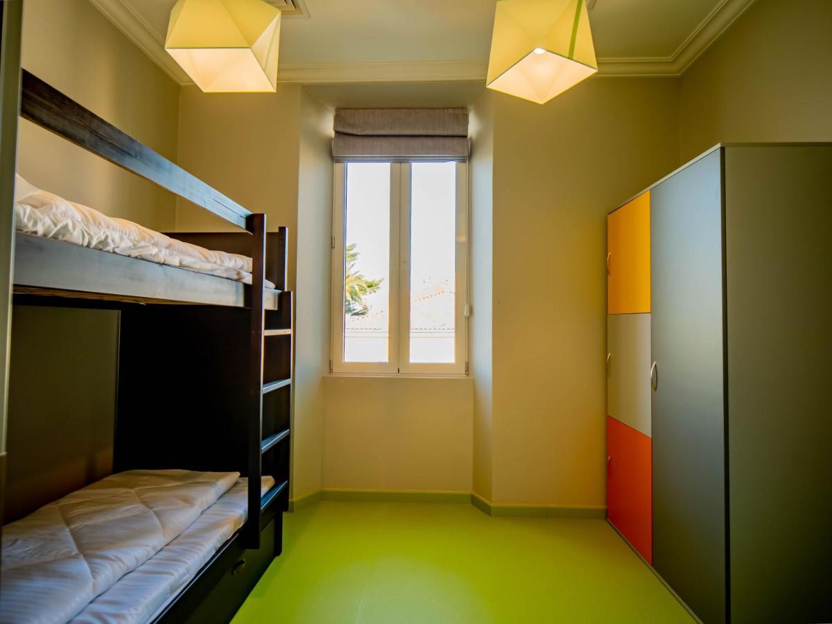 Banana'S Camp Hostel Cannes Luaran gambar