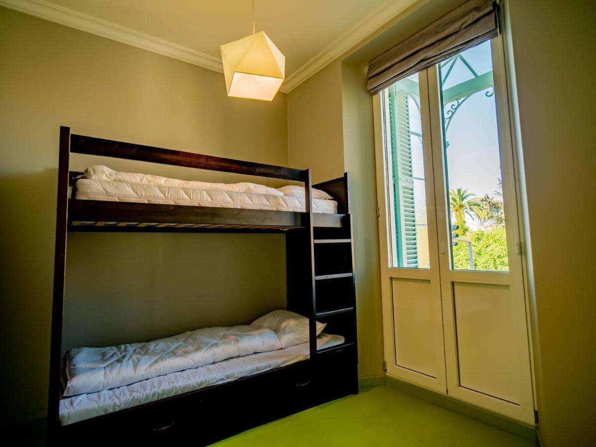 Banana'S Camp Hostel Cannes Luaran gambar