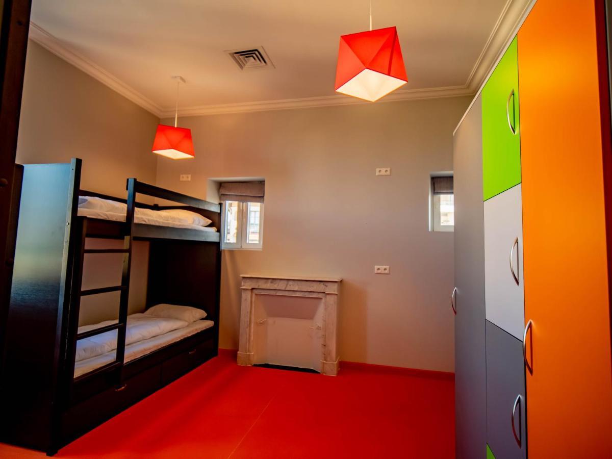Banana'S Camp Hostel Cannes Luaran gambar