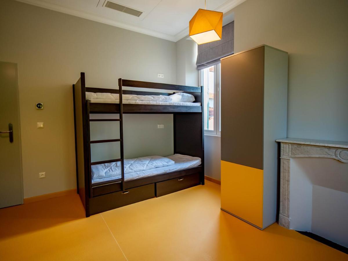 Banana'S Camp Hostel Cannes Luaran gambar